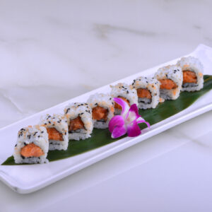 71/ URAMAKI SPICY SALMON